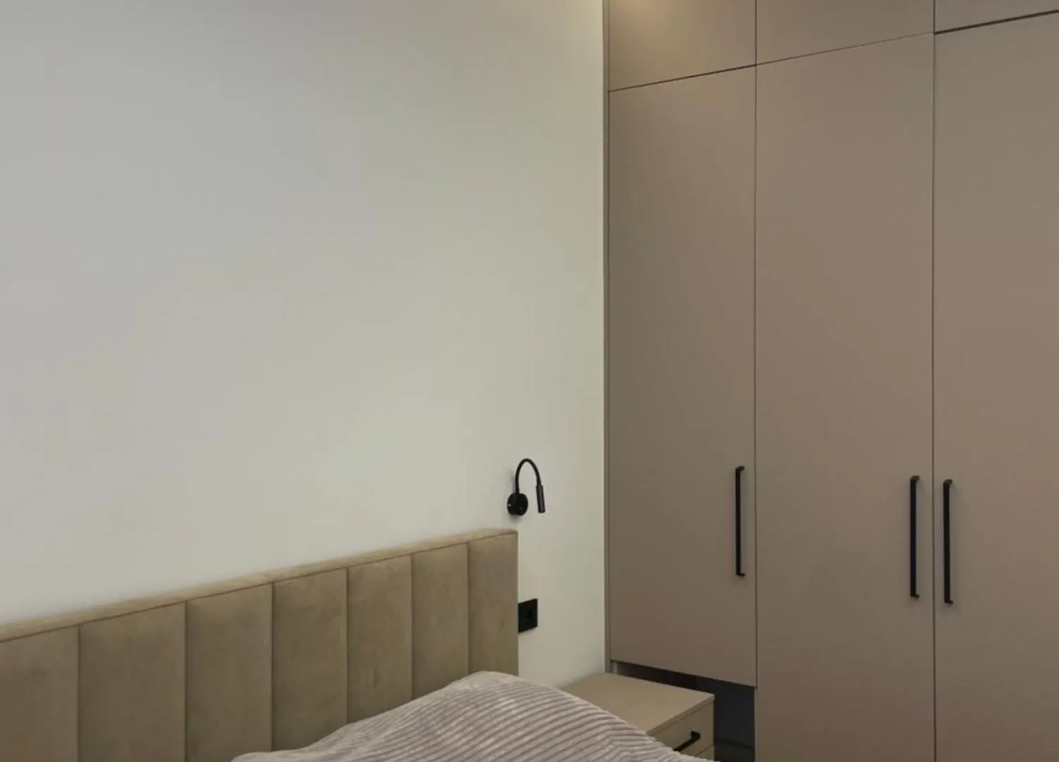 Cozy One-Bedroom Apartment Near Nazarbayev University Nur-Sultan  0*, Nur-Sultan (Astana)